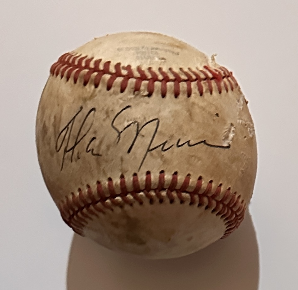 Thurman Munson Autographed BASEBALL W/COA